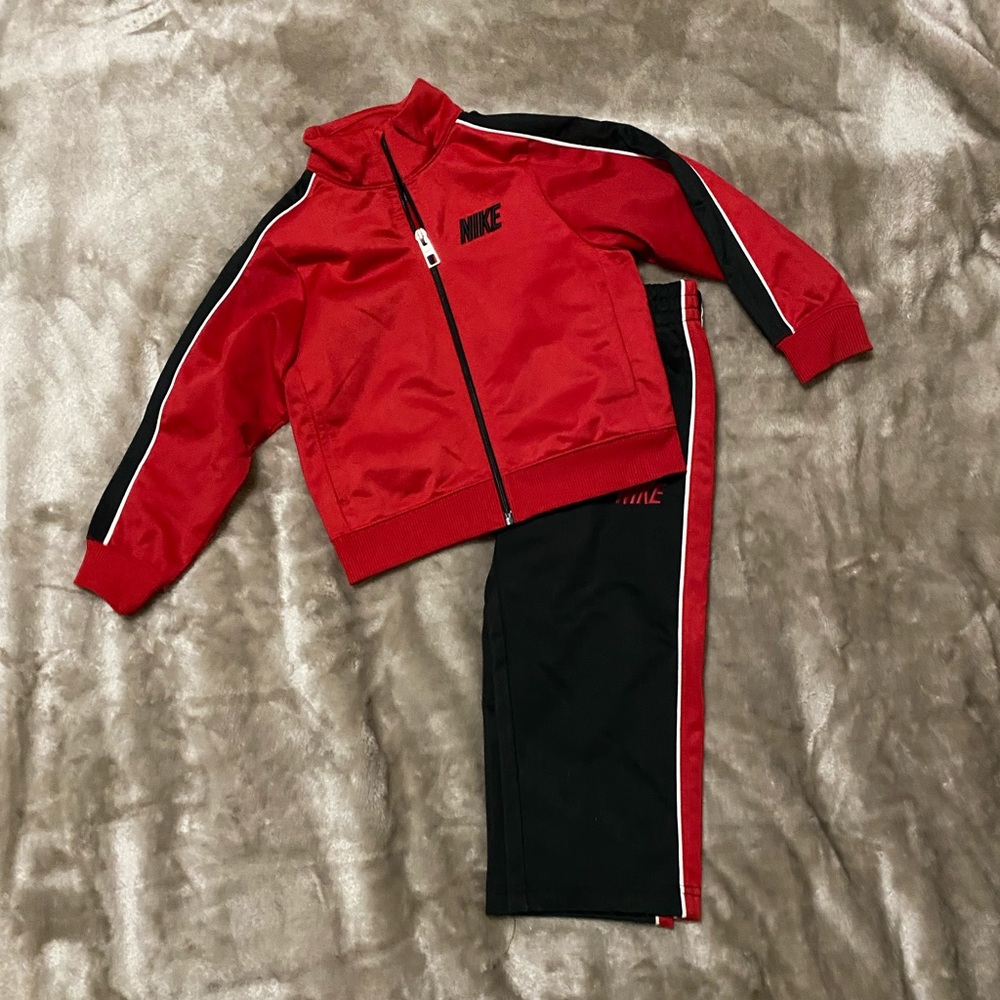FREE SHIPPING Nike outfit